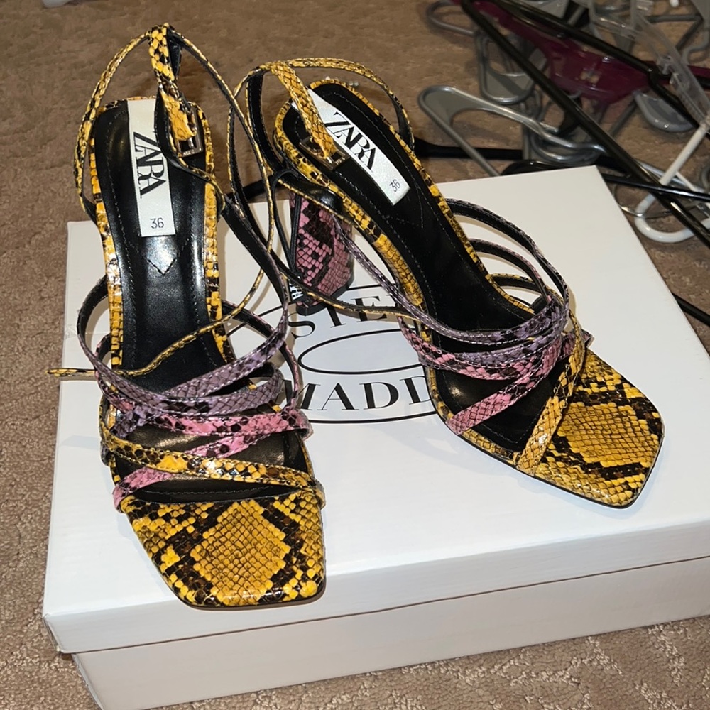 Snakeskin multicolored sandals